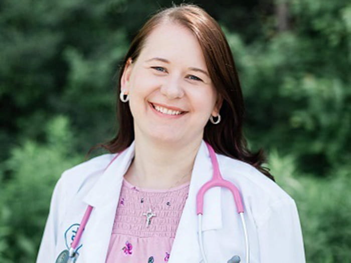 Dr. Justyna Meenan