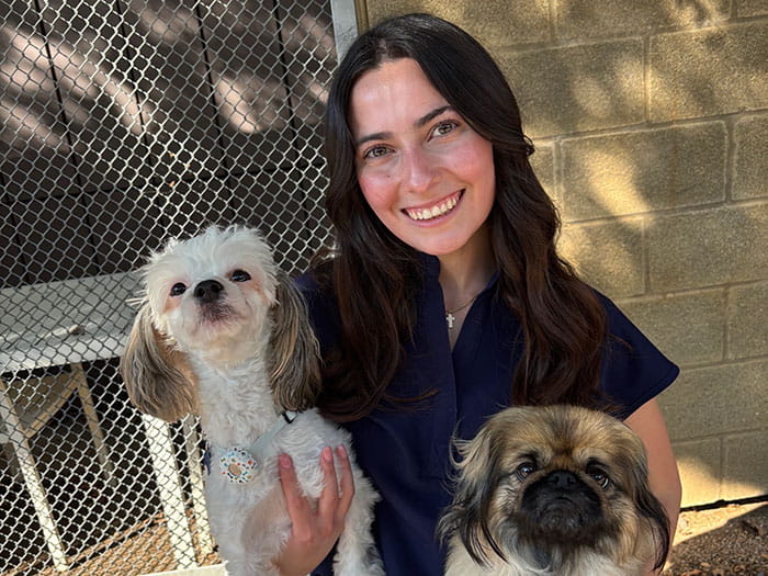 Vivi Dobis Staff Photo