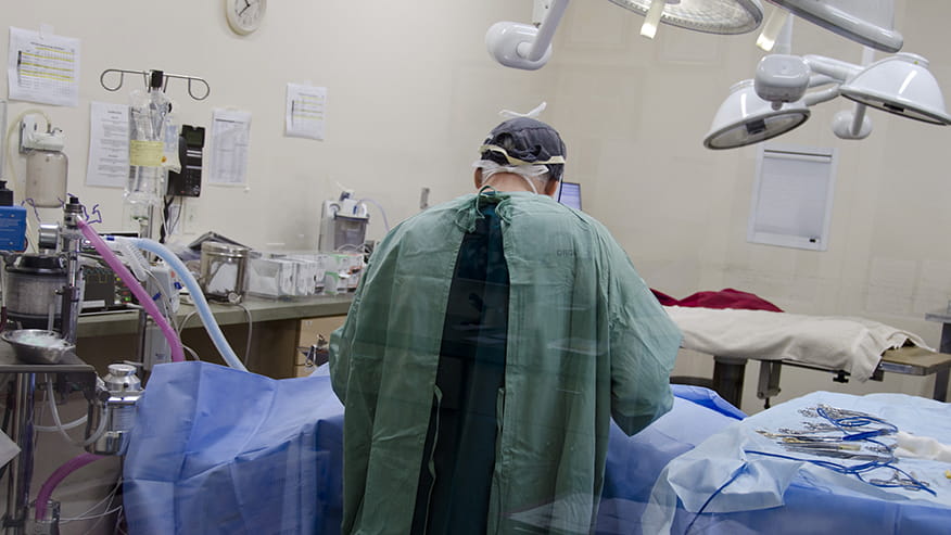 976x493 colonial Services Surgery2